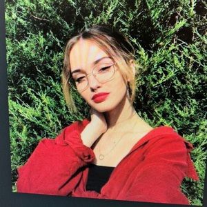 Meet your Posher, Nora